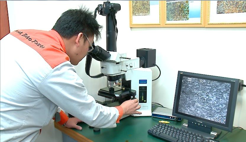 The Metallurgical microscope